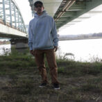 水色のパーカー