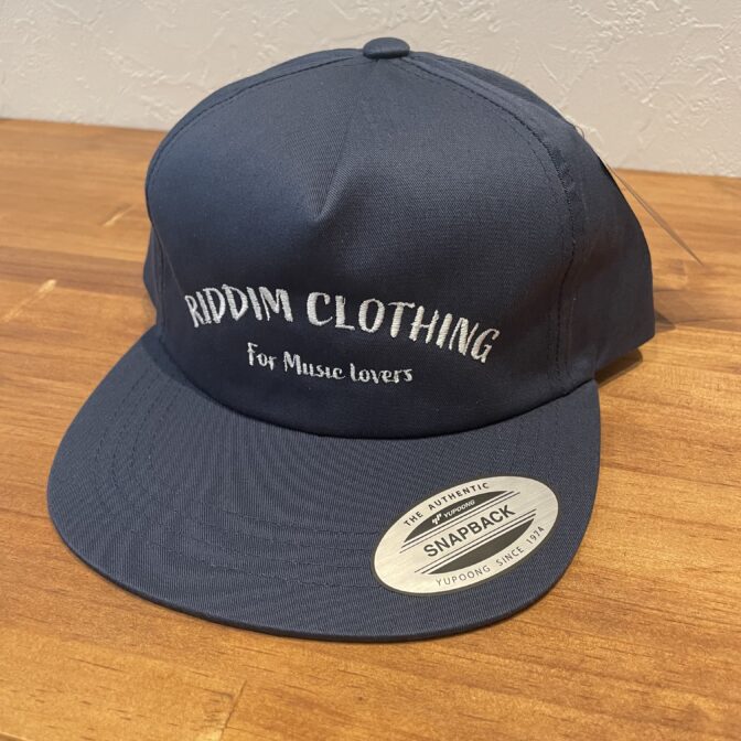 リディムクロージングの５パネルキャップ